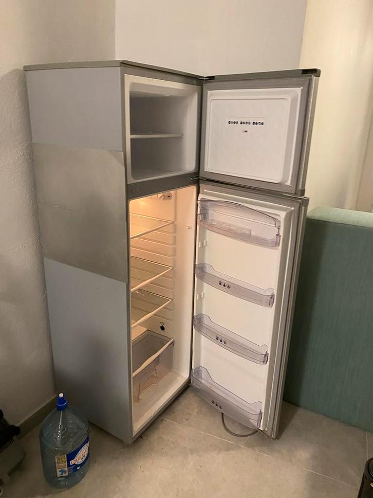 Whirlpool koelkast met diepvries – A+ – goede staat, Elektronische apparatuur, Koelkasten en IJskasten, Zo goed als nieuw, Ophalen