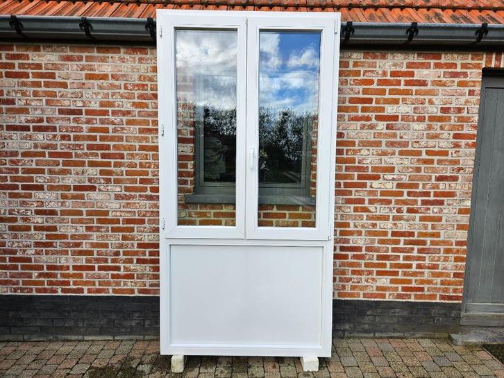 Meerdere Prachtige Pvc ramen, Doe-het-zelf en Bouw, Raamkozijnen en Schuifdeuren, Zo goed als nieuw, Raamkozijn, Inclusief glas