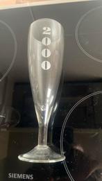 Champagneglas jaar 2000, eeuwwisseling., Verzamelen, Glas en Drinkglazen, Ophalen of Verzenden, Zo goed als nieuw
