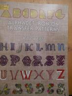KANTKLOSSEN:  RITA WEISS: Alphabet Iron-on transfer paterns, Hobby en Vrije tijd, Kantklossen, Ophalen of Verzenden, Zo goed als nieuw