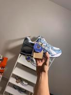 Asics kayano 1.1, Maison & Meubles, Armoires | Armoires à chaussures, Enlèvement ou Envoi, Comme neuf