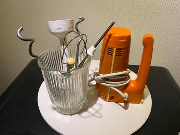 Robot de cuisine vintage en très bon état.  beschikbaar voor biedingen
