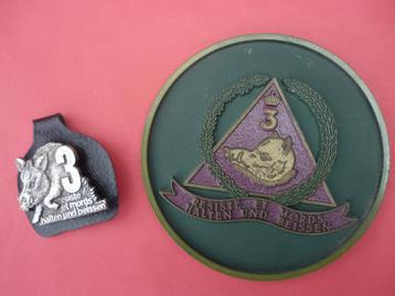 2 Chasseurs Ardennais-insignes  beschikbaar voor biedingen