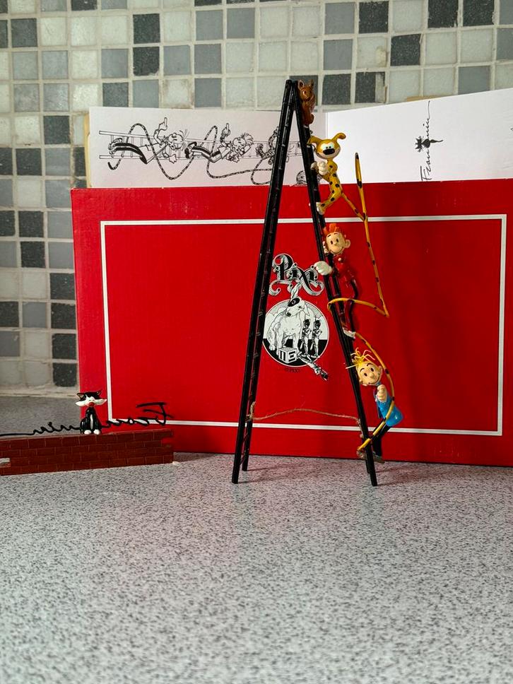 Pixi Franquin signature-weegschaal, Verzamelen, Stripfiguren, Nieuw, Beeldje of Figuurtje, Guust of Robbedoes, Ophalen of Verzenden