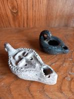2 olielampen in steen of aardewerk., Antiek en Kunst, Antiek | Verlichting, Ophalen of Verzenden