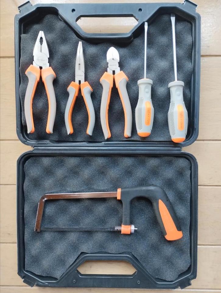 Koffertje met toolset 6pcs WERCKMANN (NEW), Doe-het-zelf en Bouw, Gereedschapskisten, Zo goed als nieuw, Gevuld, Ophalen