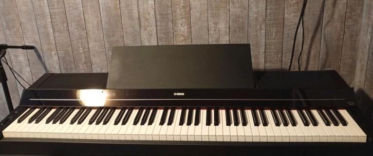 Yamaha piano digitaal, Muziek en Instrumenten, Keyboards, Zo goed als nieuw, 88 toetsen, Yamaha, Aanslaggevoelig, Ophalen