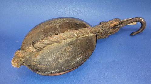 Vintage Katrolblok met haak – houten scheepsblok, Antiek en Kunst, Curiosa en Brocante, Ophalen of Verzenden
