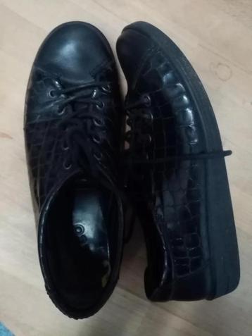 ECCO zwart veterschoenen schoenen lage hakken + borstel , 40 beschikbaar voor biedingen