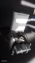 Xbox 360 250gb controller en kabels, Games en Spelcomputers, Ophalen of Verzenden, Zo goed als nieuw
