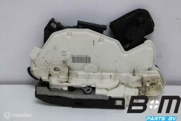 Portierslot linksvoor VW Golf Sportsvan 5K1837015E beschikbaar voor biedingen