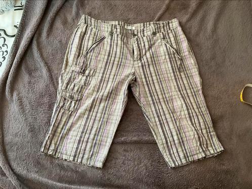 Ruiten driekwart broek,maat 44, merk Yessica, Kleding | Dames, Broeken en Pantalons, Zo goed als nieuw, Maat 42/44 (L), Overige kleuren