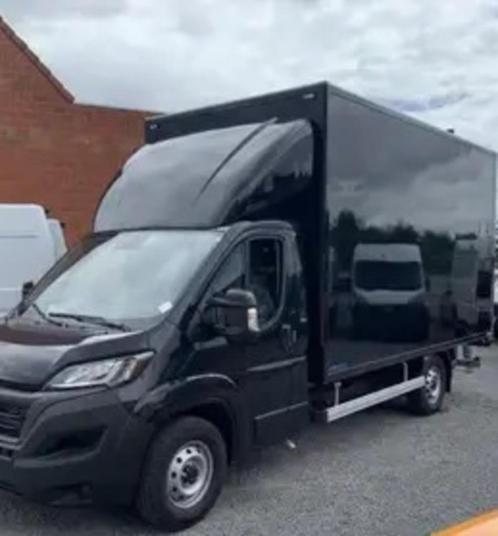 Peugeot boxer meubelbak   2018 euro6 1 eig  airco  cruise co, Auto's, Bestelwagens en Lichte vracht, Particulier, Cruise Control