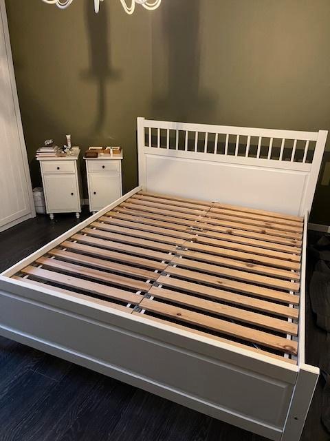 Bed GRATIS / Lit GRATUIT, Huis en Inrichting, Slaapkamer | Bedden, Gebruikt, Tweepersoons, 160 cm, 200 cm, Hout, Wit, Ophalen