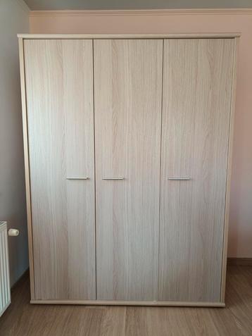 Baby/kinderkamer beschikbaar voor biedingen