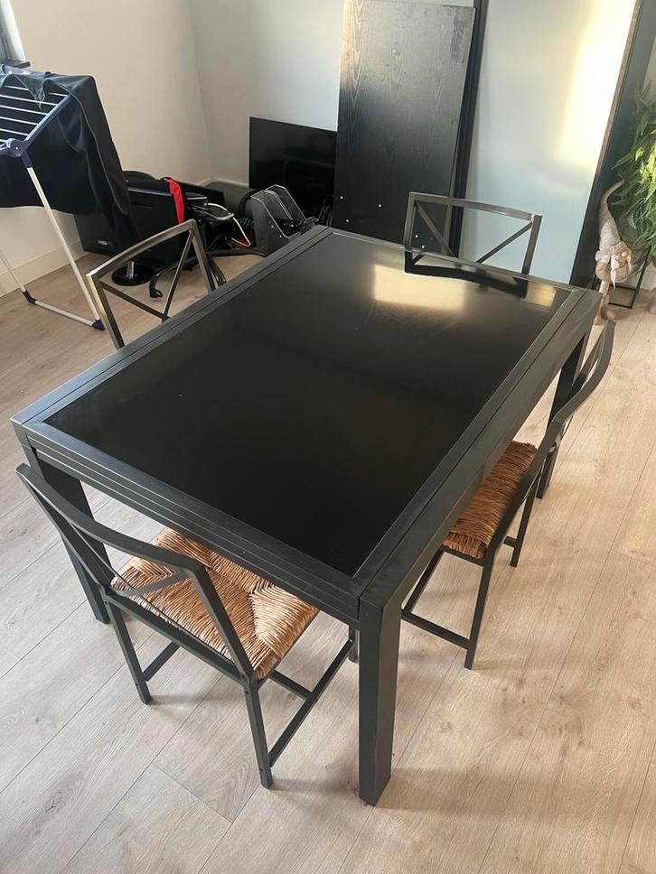 Uitschuifbare zwarte eettafel met 4 stoelen-modern-stijlvol, Maison & Meubles, Tables | Tables à manger, Comme neuf, Enlèvement