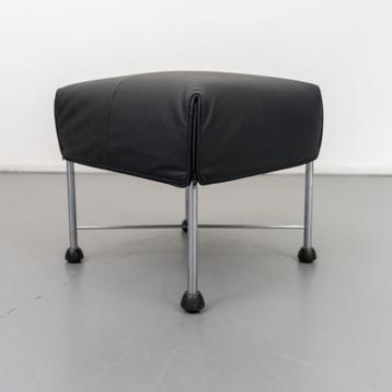 2x Montis Charly hocker/voetenbank zwart leder, Enlèvement ou Envoi, Comme neuf, Cuir