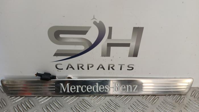 Instapverlichting van een Mercedes CLA, Auto-onderdelen, Verlichting, Mercedes-Benz, Gebruikt, 3 maanden garantie, Ophalen of Verzenden