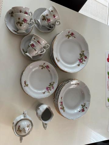 Borden set beschikbaar voor biedingen