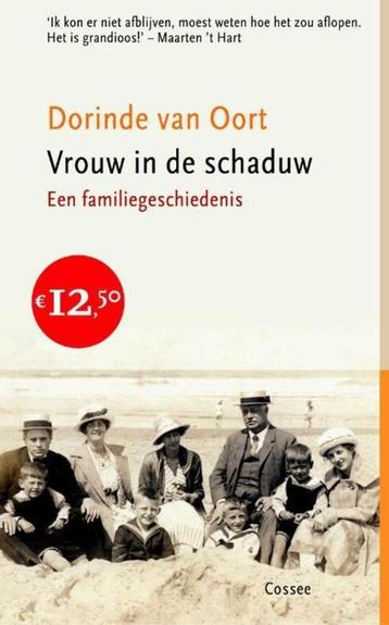 Te Koop Boek VROUW IN DE SCHADUW Dorinde van Oort, Boeken, Dorinde van Oort, Ophalen of Verzenden, Zo goed als nieuw, Nederland