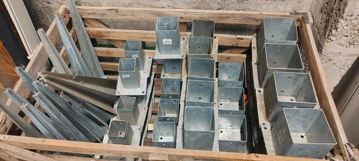 Paalhouder nieuw 7x7 / 9x9 / 12x12, Doe-het-zelf en Bouw, IJzerwaren en Bevestigingsmiddelen, Zo goed als nieuw, Ophalen