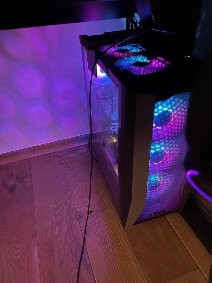 gamecomputer SHARKOON, Informatique & Logiciels, Ordinateurs de bureau, Comme neuf, SSD, 64 GB ou plus, Enlèvement