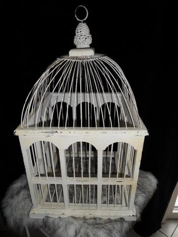 A vendre une ancienne cage d'oiseaux 