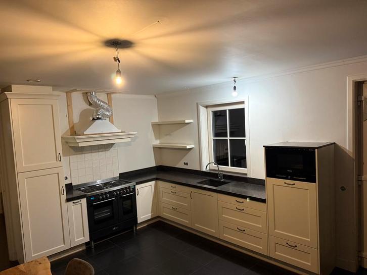 Nette Landelijke Hoekkeuken + Composiet + GEDEMONTEERD, Huis en Inrichting, Keuken | Complete keukens, Hoekkeuken, Crème, Composiet