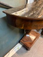 Console en acajou en bon état avec miroir ancien dessu., Ophalen
