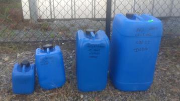 Plastic jerrycans van 5, 10 en 25 liter om te doneren, Tuin en Terras, Regentonnen, Minder dan 75 liter, Ophalen, Gebruikt, Kunststof