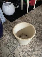 Mooie beige bloempot, Tuin en Terras, Bloempotten, 25 tot 40 cm, Steen, Rond, Ophalen of Verzenden