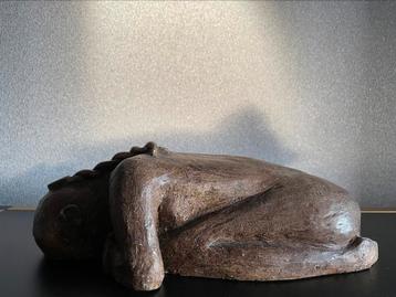 Vrouw - dame in keramiek - aardewerk beschikbaar voor biedingen