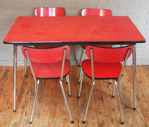 Rode Formica Tafel + 4 Rode Formica Stoelen / Jaren 60, Huis en Inrichting, Tafels | Eettafels, Gebruikt, Vier personen, Rechthoekig