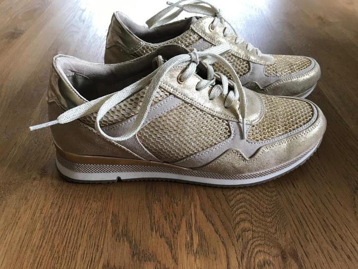 Sneaker Marco Tozzi mt 40, Kleding | Dames, Schoenen, Zo goed als nieuw, Sneakers, Overige kleuren, Ophalen of Verzenden