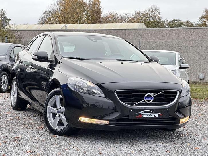 Volvo V40 V40 2.0 D2 • TRES PROPRE • EURO 6b (bj 2017), Auto's, Volvo, Bedrijf, Te koop, V40, ABS, Airbags, Airconditioning, Bluetooth