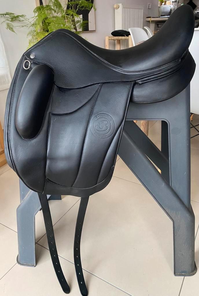Selle Forestier, Dieren en Toebehoren, Paarden en Pony's | Zadels, Zo goed als nieuw, Dressuur, Ophalen