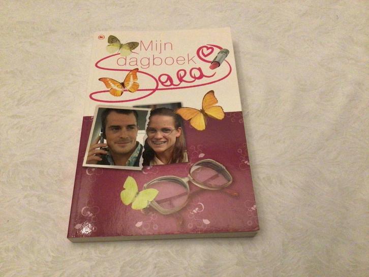 Sara tele novelle vtm boek dagboek, Boeken, Fantasy, Ophalen of Verzenden