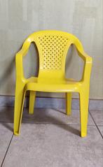 Plastieken kinderstoeltje., Huis en Inrichting, Krukjes, Ophalen, Zo goed als nieuw