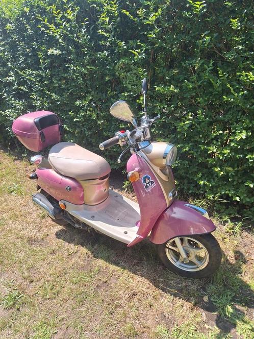 Symex scooter 50cc B klasse 4 takt met ABS en maar 2 000 KLM, Fietsen en Brommers, Brommers | Honda, Zo goed als nieuw, Ophalen of Verzenden