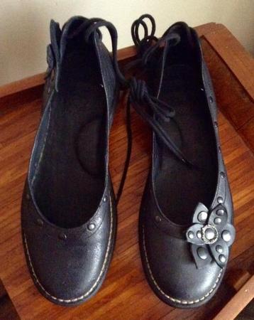 Chaussures en cuir souple Kickers p.38 beschikbaar voor biedingen