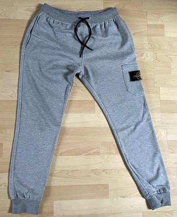 Pantalon d'entraînement Stone Island taille L  disponible aux enchères