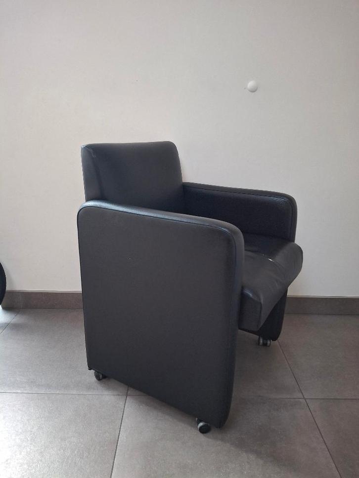 GRATIS 6 eettafelstoelen / zeteltjes zwart, Huis en Inrichting, Stoelen, Gebruikt, Vijf, Zes of meer stoelen, Kunststof, Zwart