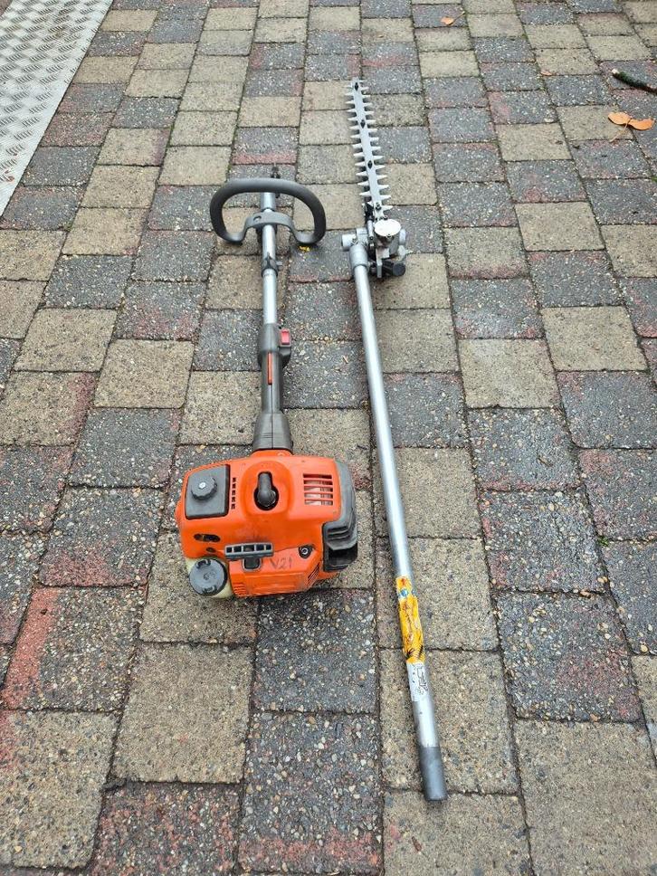 Husqvarna 323 LD combi machine + heggenschaar, Tuin en Terras, Hand-tuingereedschap, Gebruikt, Ophalen