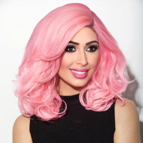 Lace front Diva / Drag pruik groot volume Reagan Pink Taffy, Handtassen en Accessoires, Uiterlijk | Haarverzorging, Nieuw, Pruik of Haarverlenging