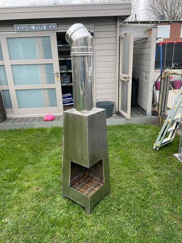 Mooie inox tuinhaard beschikbaar voor biedingen