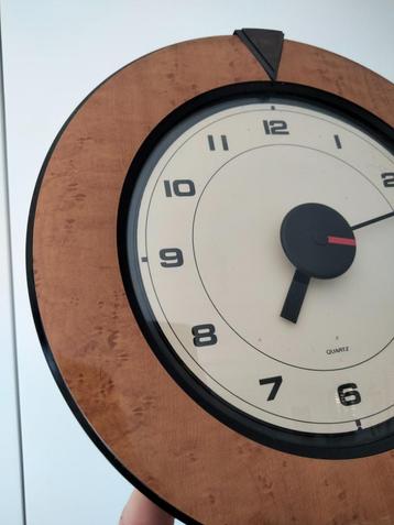 1980s vintage Postmodern design klok Quartz beschikbaar voor biedingen