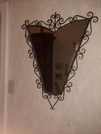 Sierlijke spiegel, Ophalen