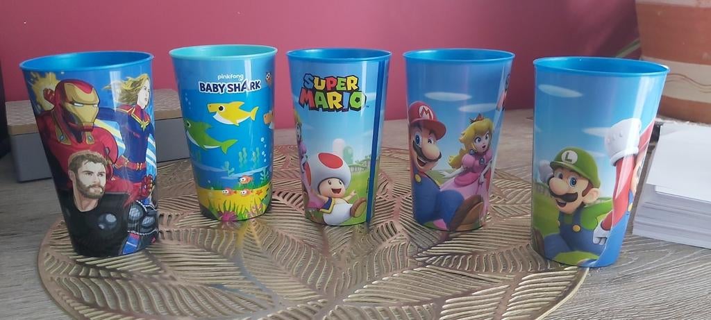 Verschillende plastieke Disney drinkbekertjes voor kinderen, Ophalen of Verzenden, Zo goed als nieuw