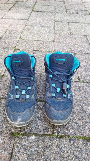 LOWA wandelschoenen voor kids (maat 39) beschikbaar voor biedingen