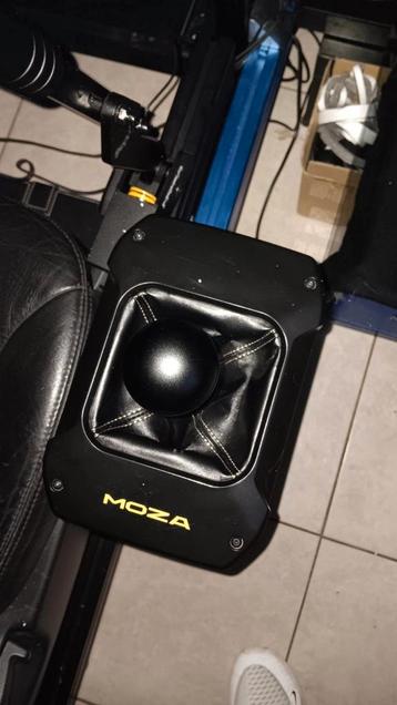 Moza AB9 shifter/flightbase met 2 shift knobs beschikbaar voor biedingen